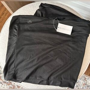 Beyond Yoga scarf infinity pocket one size very soft NWT